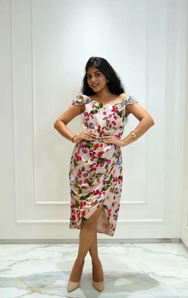 Bee's & Berrie's Structured Bodice Dress